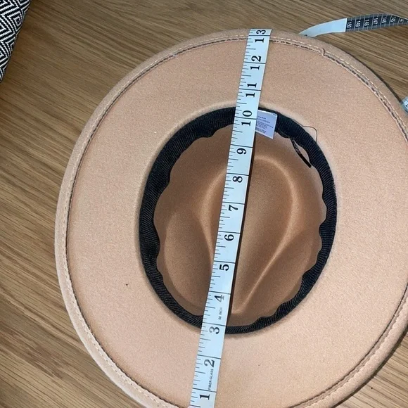 Camel Flat Brim Hat​​​​​​​​​​​ - Picture 5 of 7